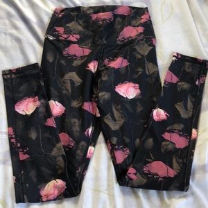 NEW WITH TAG FABLETICS LEGGINGS